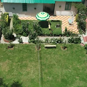 Garden Bed & Breakfast